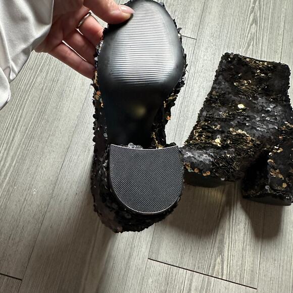 NEW STEVE MADDEN Georgia Ankle Boots 5.5 Reversible Sequin Gold Black Block Heel - Picture 6 of 9